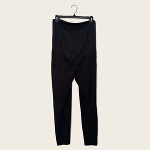 Ingrid+Isabel Black All Stage Performance Support 7/8 Maternity Legging